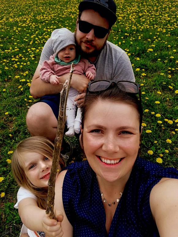 DKMS Spenderin:
Sabrina mit ihrer Familie: Sohn Tim (5), Mann Bastian (36) und Tochter Lina, sechs Monate