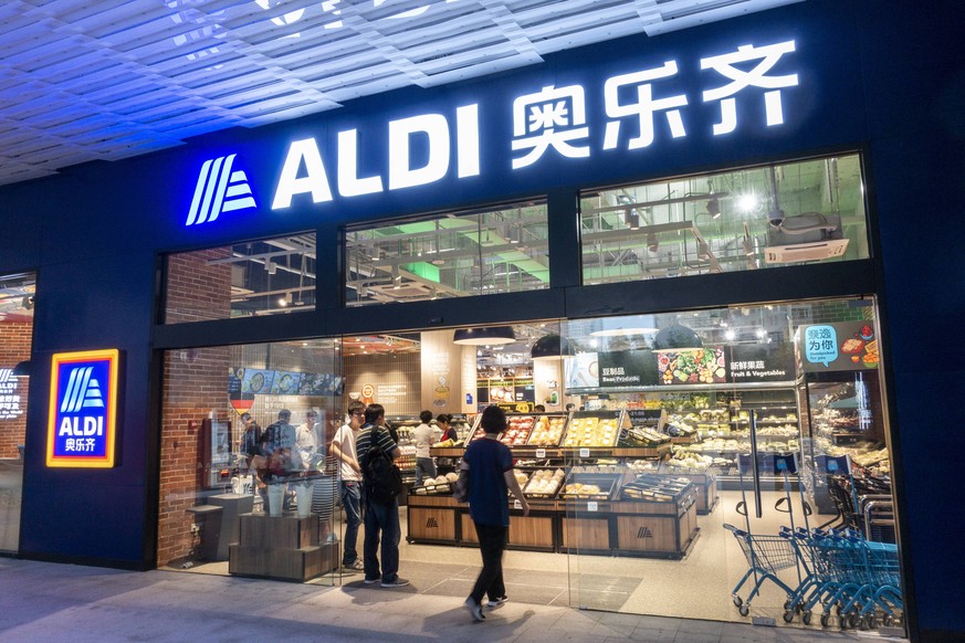 SHANGHAI, CHINA - JUNE 10: Citizens purchase food at Aldi supermarket on June 10, 2019 in Shanghai, China. China s import and export of trade in goods reached 12.1 trillion yuan in the first five mont ...