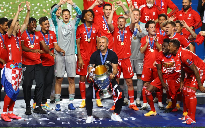 FOOTBALL : Paris Saint Germain vs Bayern Munich - Finale - UEFA Ligue des Champions - 23/08/2020 LISBON, PORTUGAL - AUGUST 23: Hans-Dieter Flick, Head Coach of FC Bayern Munich lifts the Champions Lea ...