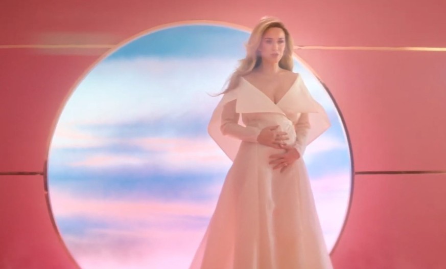 Katy Perry: In ihrem neuen Videoclip zeigt sie der ganzen Welt nun ihren Babybauch.