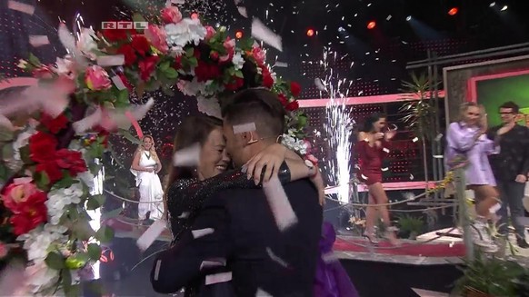 Christina Grass und Marco Cerullo: Am Ende der Show hat der 31-Jährige seiner Liebsten plötzlich einen Heiratsantrag gemacht.