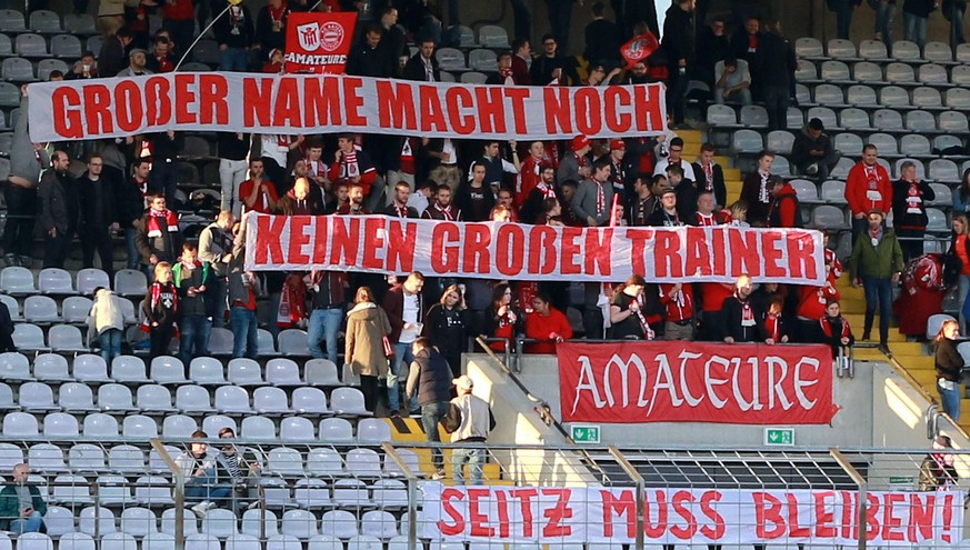FC Bayern II-Fans: Grosser Name macht noch keinen grossen Trainer Seitz muss bleiben / Fussball / Regionalliga Bayern / Gr�nwalderstadion / 10.05.2019 / FC Bayern II - SpVgg Greuther F�rth II / *** FC ...