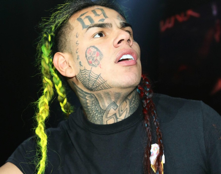 ***FiLE Photo*** Tekashi69 Pleads Guilty On 9 Counts of Drugs, Guns and Racketeering NEWARK, NJ - OCTOBER 28: Tekashi 6ix9ine at Power 105.1 s Powerhouse 2018 at Prudential Center on October 28, 2018  ...