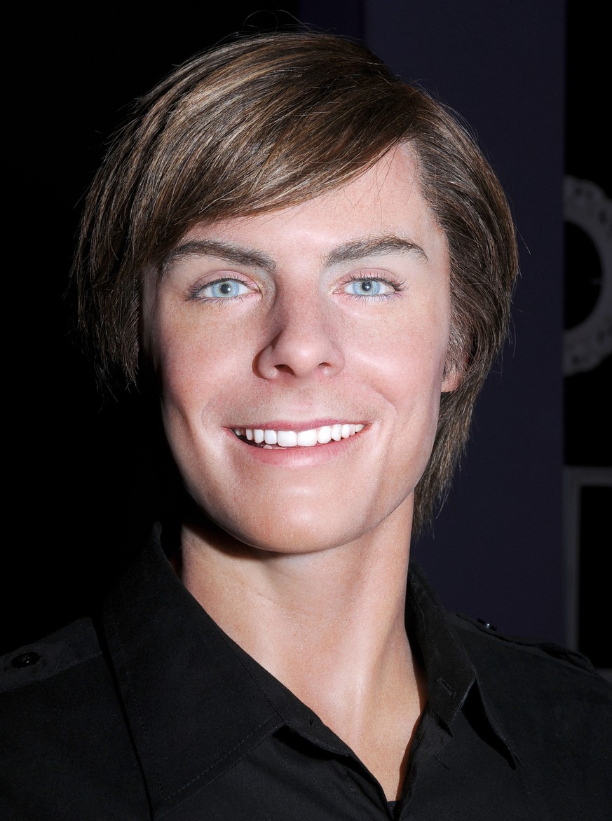A wax figure of Zac Efron is displayed at Madame Tussaud&#039;s Wax Museum on July 29, 2009 in Hollywood, California.