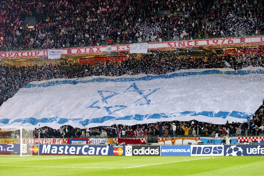 Bildnummer: 07762061 Datum: 18.04.2011 Copyright: imago/VI Images
Supporters - Ajax Amsterdam - Israel Flag - 2010/2011 xVIxxIVx PUBLICATIONxINxGERxSUIxAUTxHUNxPOLxJPNxONLY 290629; Fussball Herren NE ...