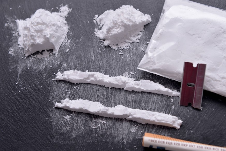 Symbolfoto Drogen Kokain *** Symbol Photo Drugs Cocaine xJKx