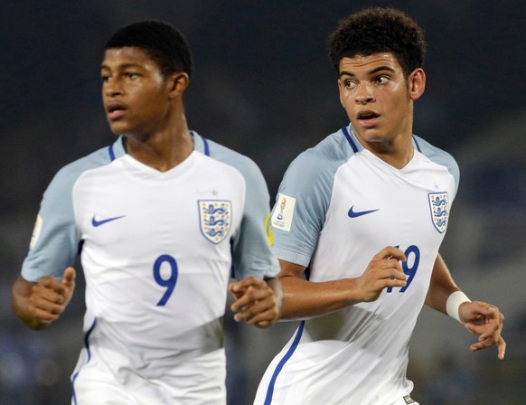 FILE - In this Wednesday, Oct. 25, 2017 file photo, England&#039;s Morgan Gibbs White, right, and Rhian Brewster follow the ball during the FIFA U-17 World Cup semifinal match against Brazil in Kolkat ...