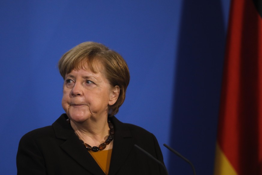 30.03.2021, Berlin: Bundeskanzlerin Angela Merkel (CDU) spricht im Kanzleramt bei einer Pressekonferenz nach einem online Treffen mit den Ministerpr