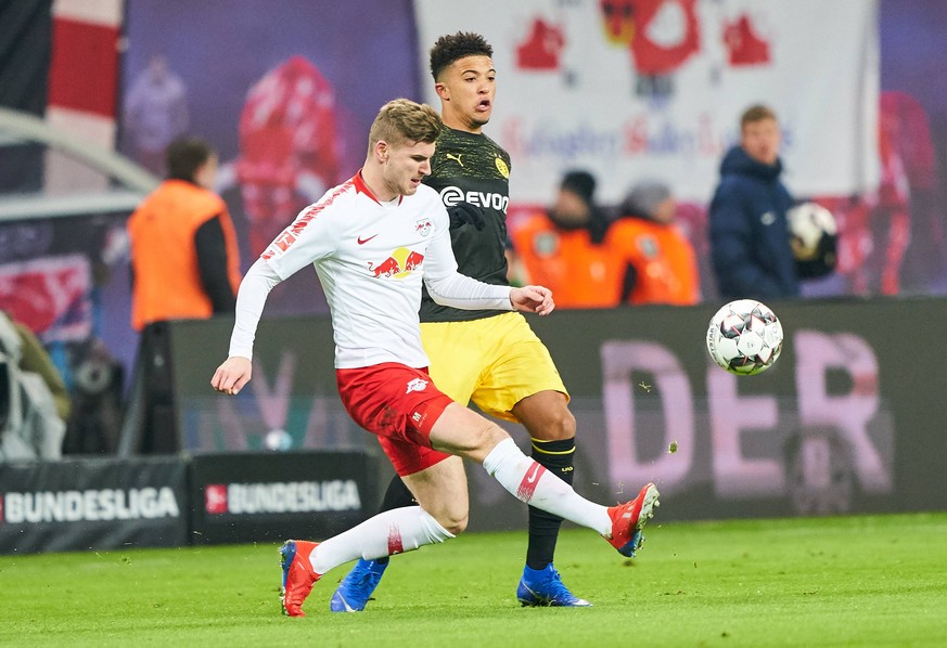 Timo WERNER, RB Leipzig 11 compete for the ball, tackling, duel, header, action, fight against Jadon Malik SANCHO, BVB 7 RB LEIPZIG - BORUSSIA DORTMUND - DFL REGULATIONS PROHIBIT ANY USE OF PHOTOGRAPH ...