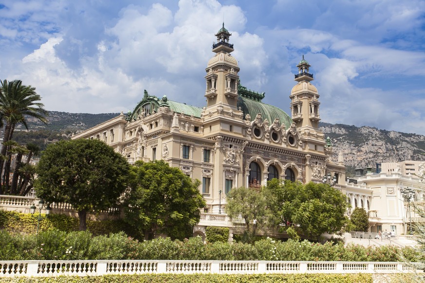 Das ist nichts für dich: Das Casino de Monte-Carlo wird dein gesamtes Vermögen verschlingen.