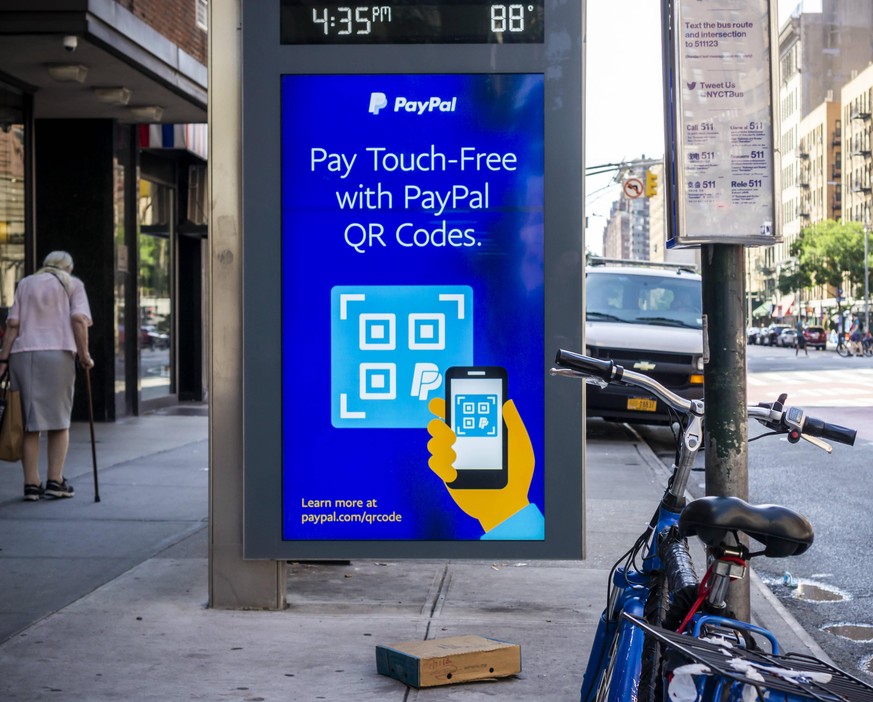 PayPal contact-less payments PayPal advertises its touch-free, contact-less payment technology on a bus shelter in New York on Saturday, July 18, 2020 . PUBLICATIONxNOTxINxUSAxUK RichardxB.xLevine