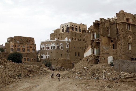 19.03.2020, Jemen, Sa&#039;da: Kinder gehen an H