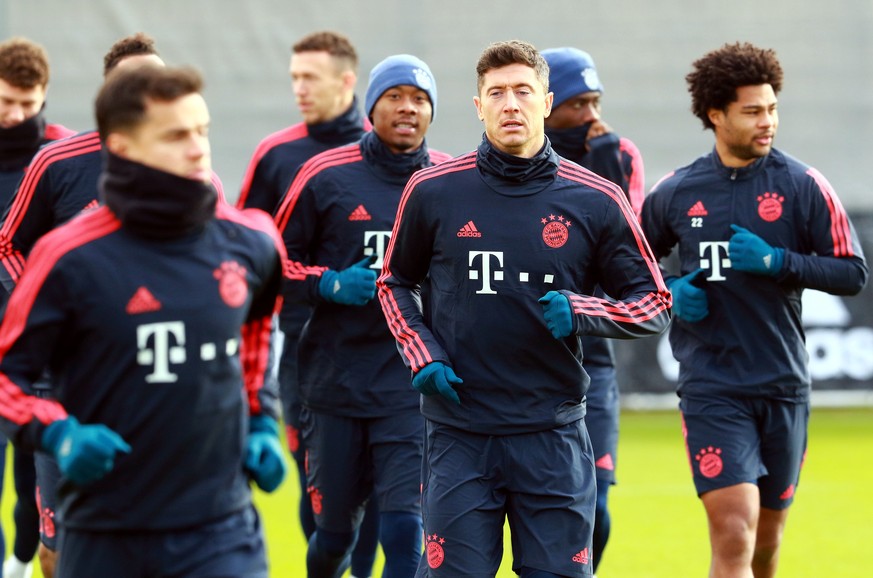 In München ist's kalt: Die Bayern fliegen am Samstag nach Katar, das schmeckt nicht allen.
