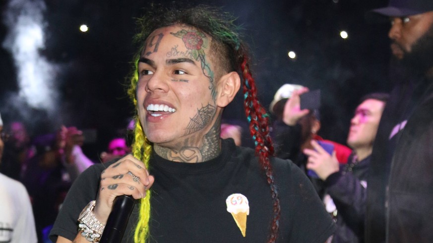 ***FiLE Photo*** Tekashi69 Pleads Guilty On 9 Counts of Drugs, Guns and Racketeering NEWARK, NJ - OCTOBER 28: Tekashi 6ix9ine at Power 105.1 s Powerhouse 2018 at Prudential Center on October 28, 2018  ...