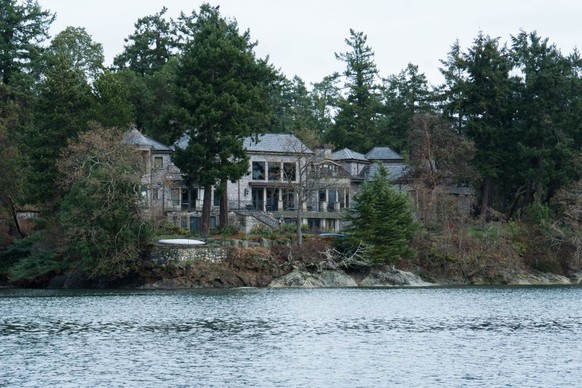 Nobel, nobel: Harry und Meghans Wohnsitz "Mille Fleurs Mansion" von der Wasserseite aus.