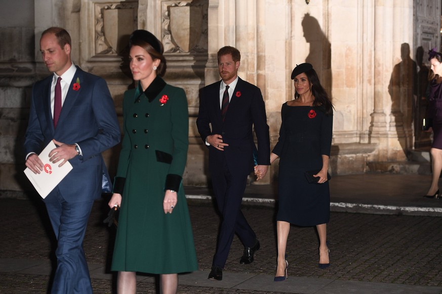 . 11/11/2018. London, United Kingdom. Remembrance Sunday and the Centenary of the Armistice. Queen Elizabeth II accompanied by members of the Royal family including Prince Charles, Prince of Wales and ...
