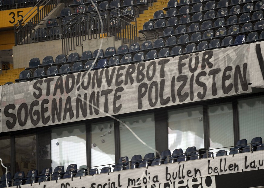 "Stadionverbot für sogenannte Polizisten"