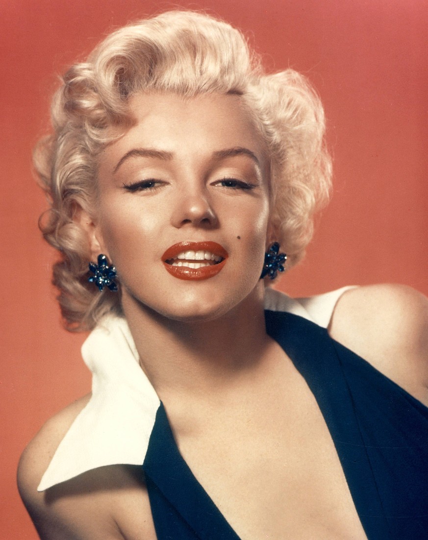 (Archival Classic Cinema - Marilyn Monroe Retrospective) Marilyn Monroe circa 1952. Cinema Publishers Collection Hollywood CA USA PUBLICATIONxINxGERxSUIxAUTxONLY Copyright: xCPCx 31479_137CPC

archiva ...