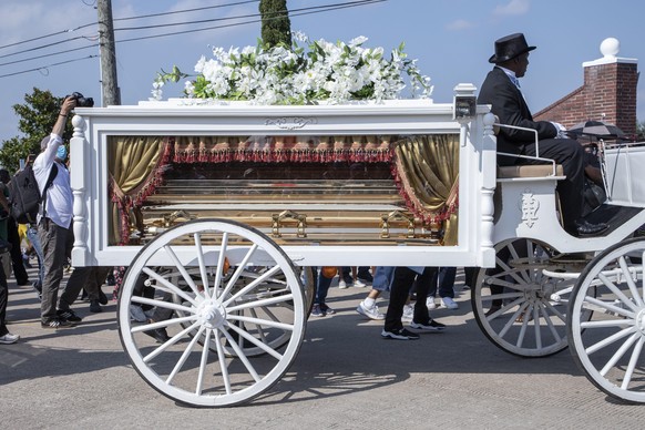 Jun 9, 2020 - Houston, Texas, USA - George Floyd, a black man whose death under the knee of a white police officer roused worldwide protests against racial injustice, was memorialized at his funeral o ...