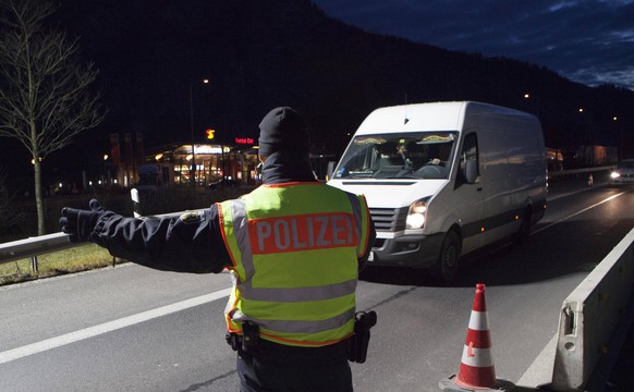 Die Bayerische Polizei und die Bundespolizei an der Autobahngrenze Kufstein-Kiefersfelden